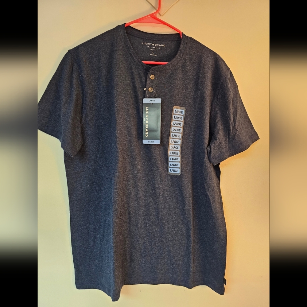 Men's large tshirt lucky brand